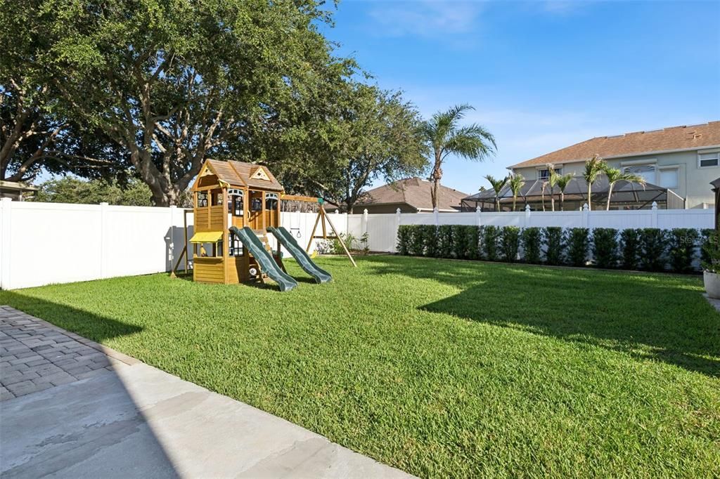 For Sale: $579,000 (4 beds, 2 baths, 2862 Square Feet)