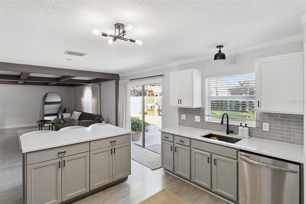 For Sale: $579,000 (4 beds, 2 baths, 2862 Square Feet)