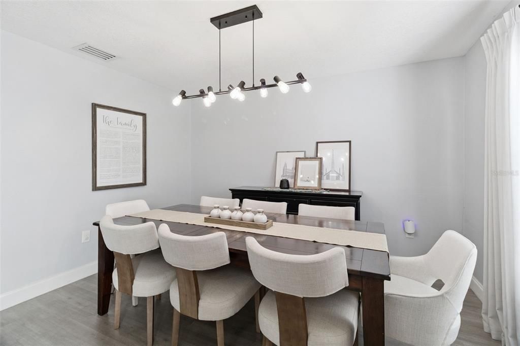 For Sale: $579,000 (4 beds, 2 baths, 2862 Square Feet)