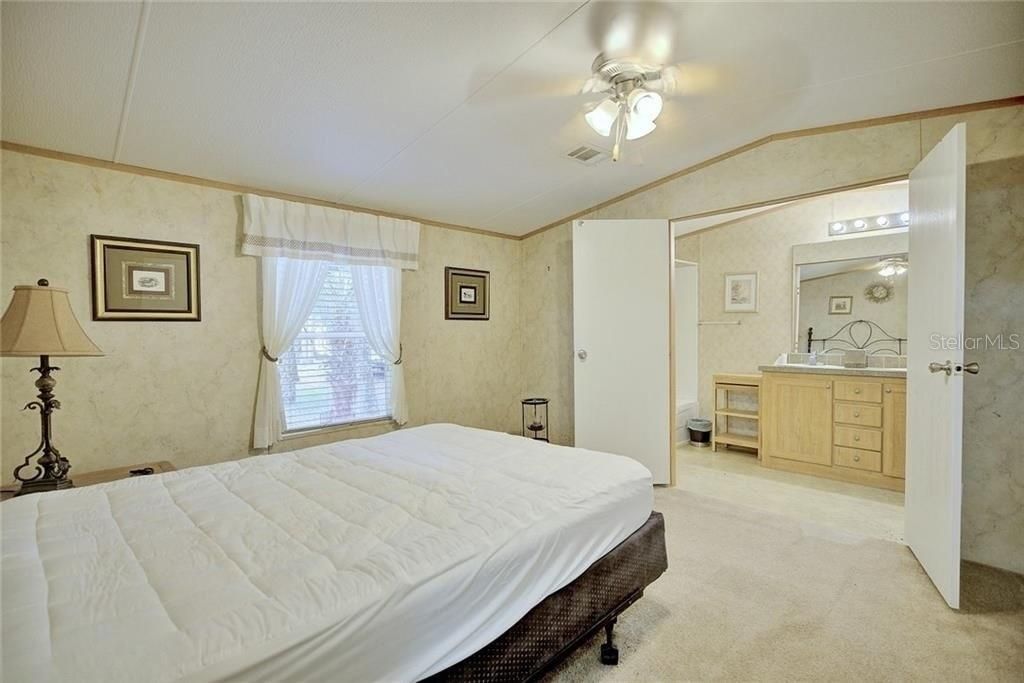 En Venta: $679,000 (2 camas, 2 baños, 960 Pies cuadrados)