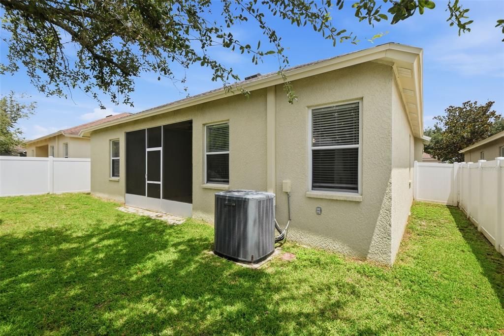 En Venta: $369,900 (4 camas, 2 baños, 2060 Pies cuadrados)