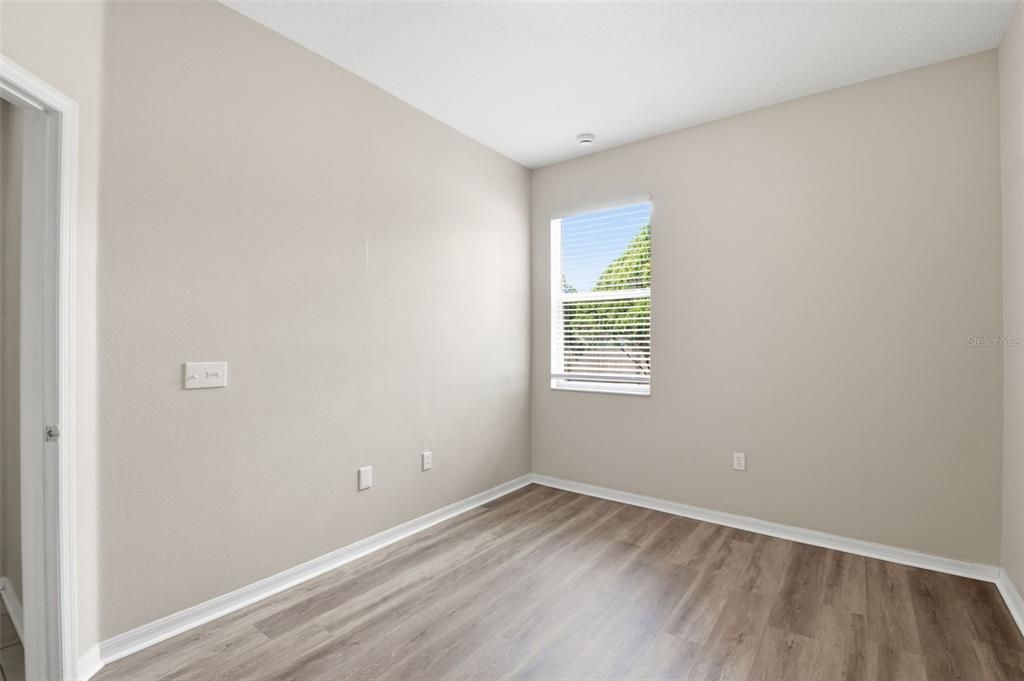 En Venta: $369,900 (4 camas, 2 baños, 2060 Pies cuadrados)