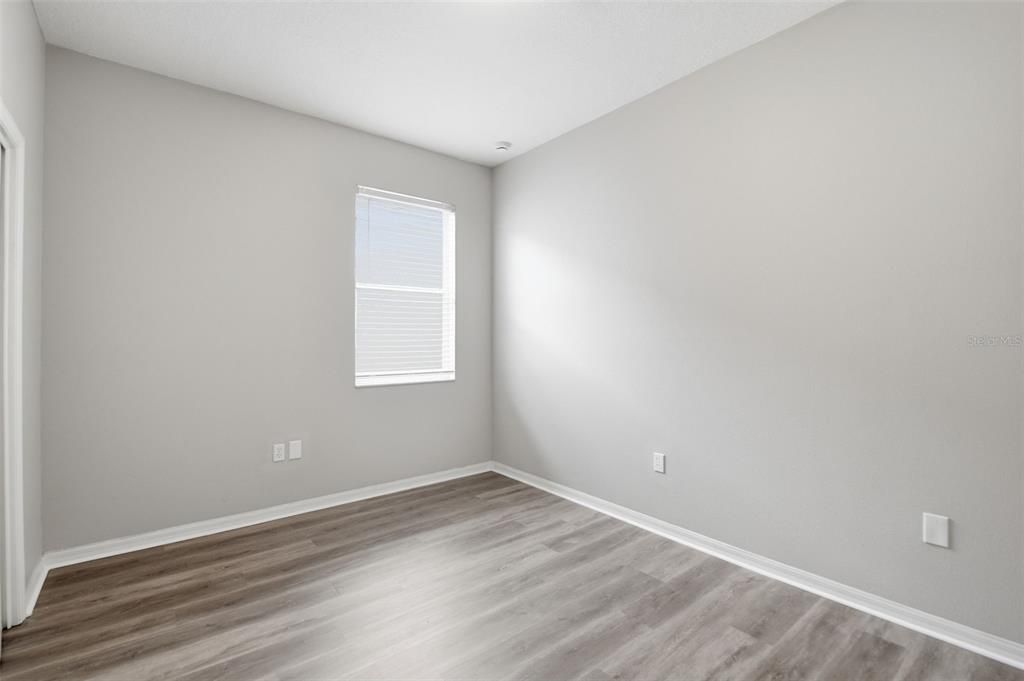 En Venta: $369,900 (4 camas, 2 baños, 2060 Pies cuadrados)