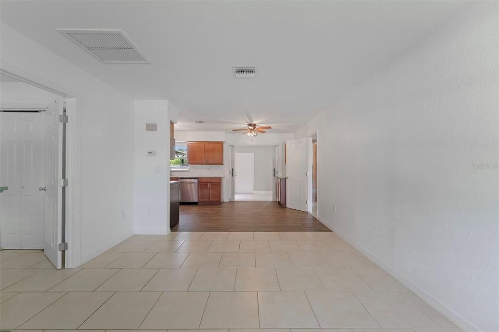 En Venta: $212,000 (3 camas, 2 baños, 962 Pies cuadrados)