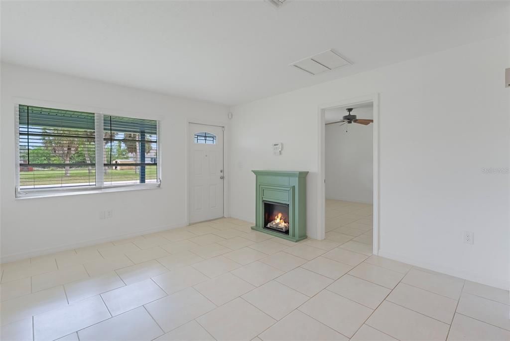 En Venta: $212,000 (3 camas, 2 baños, 962 Pies cuadrados)
