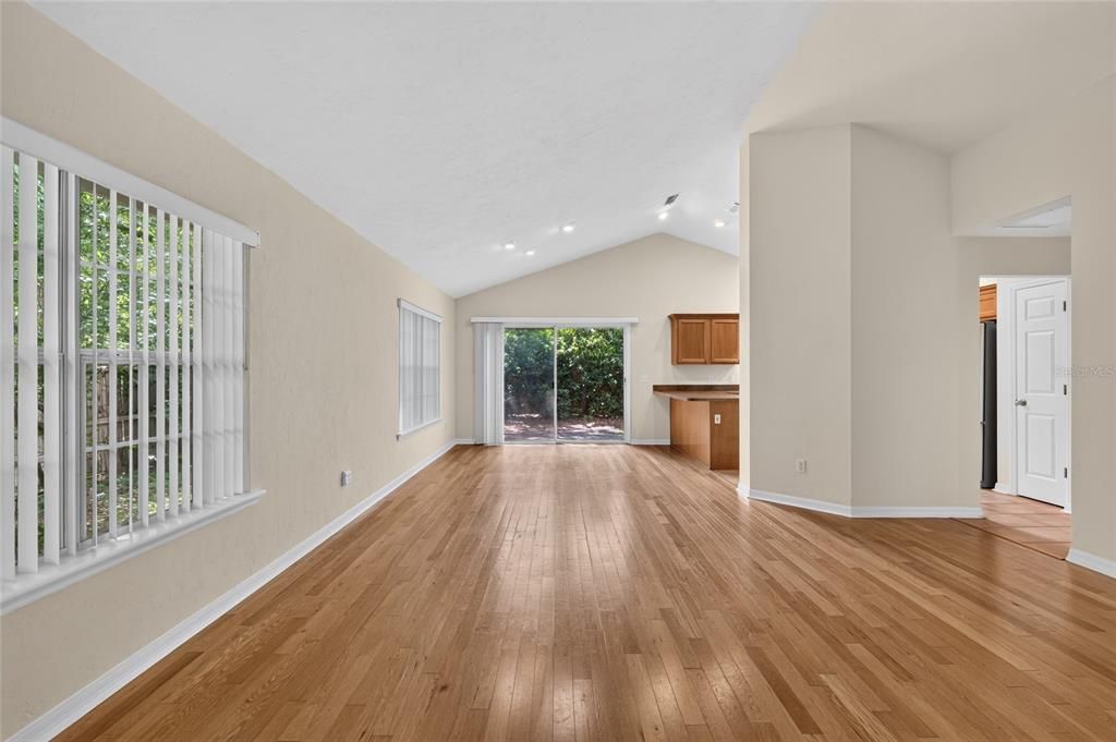 En Venta: $379,000 (3 camas, 2 baños, 1607 Pies cuadrados)