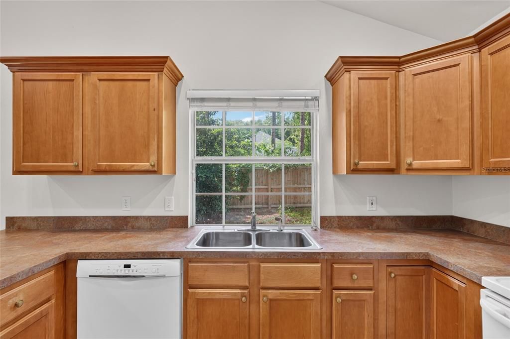 En Venta: $379,000 (3 camas, 2 baños, 1607 Pies cuadrados)