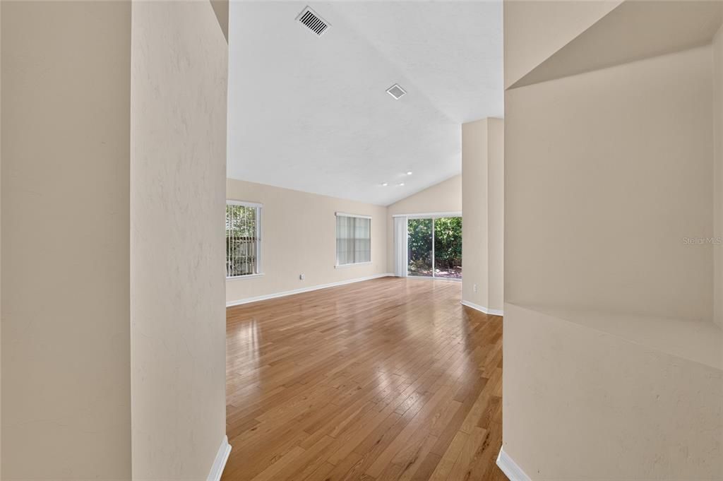 En Venta: $379,000 (3 camas, 2 baños, 1607 Pies cuadrados)