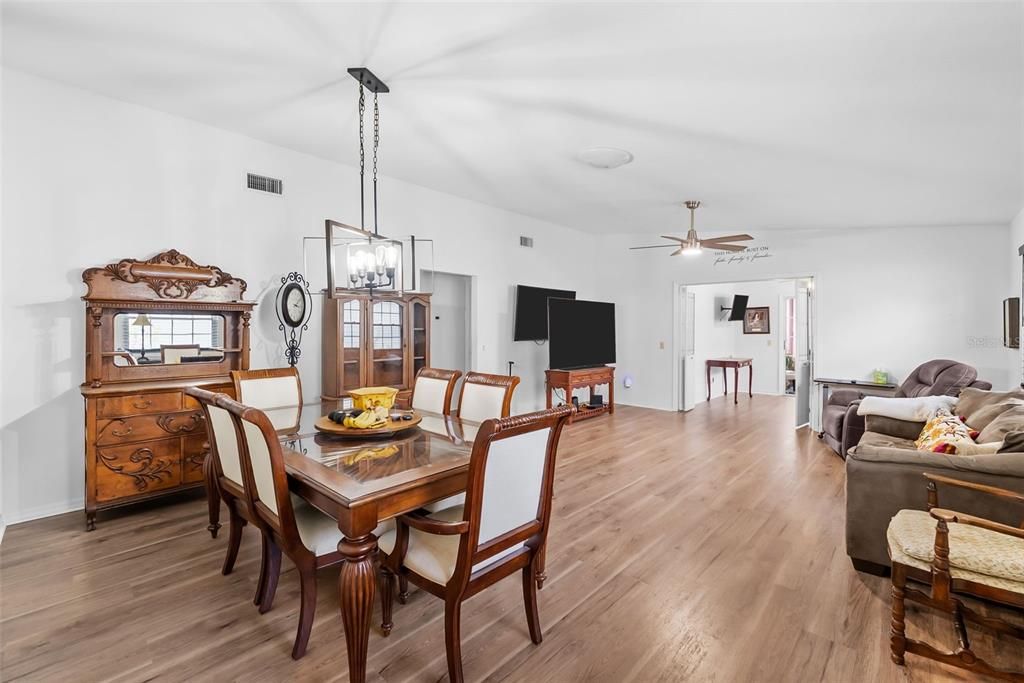 En Venta: $225,000 (2 camas, 2 baños, 1434 Pies cuadrados)