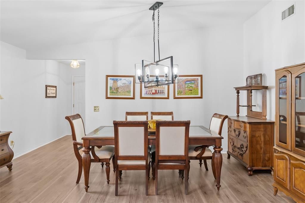 En Venta: $225,000 (2 camas, 2 baños, 1434 Pies cuadrados)