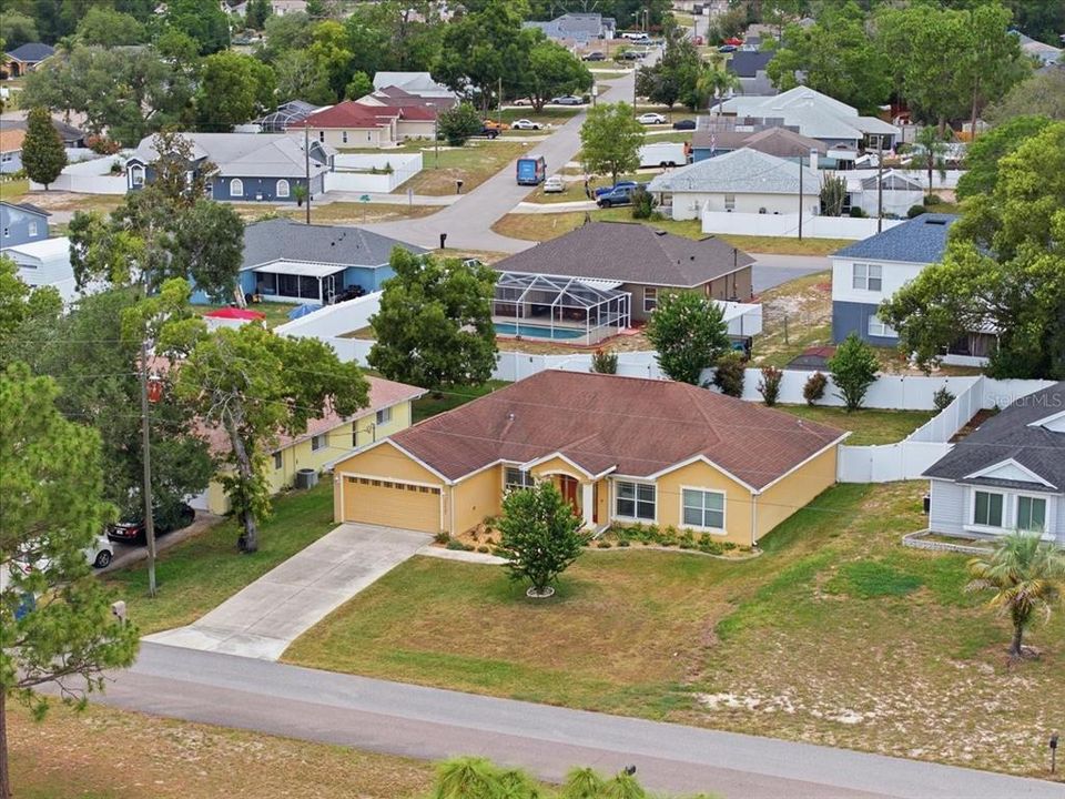 En Venta: $365,000 (3 camas, 2 baños, 1955 Pies cuadrados)