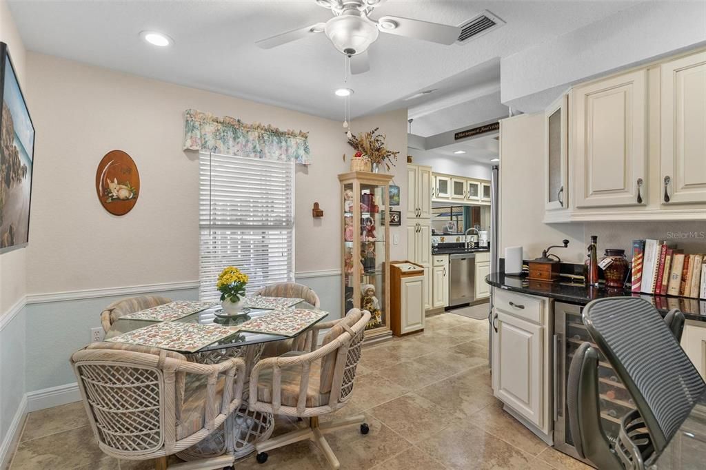 For Sale: $720,000 (4 beds, 2 baths, 2840 Square Feet)