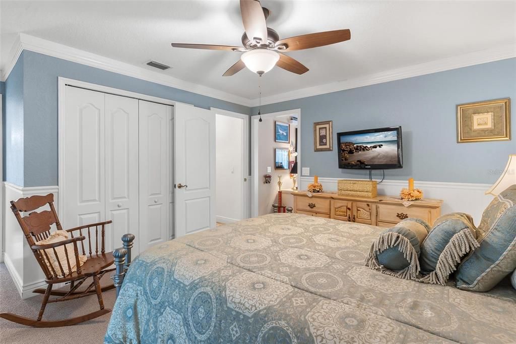 For Sale: $720,000 (4 beds, 2 baths, 2840 Square Feet)