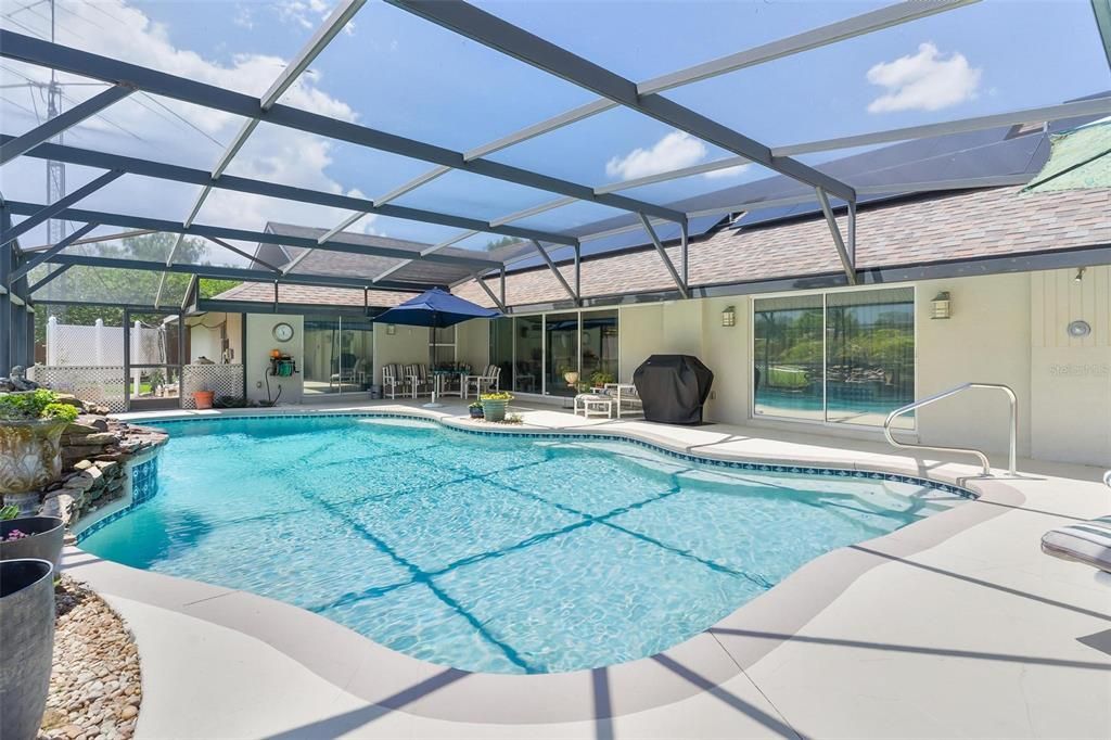 For Sale: $720,000 (4 beds, 2 baths, 2840 Square Feet)