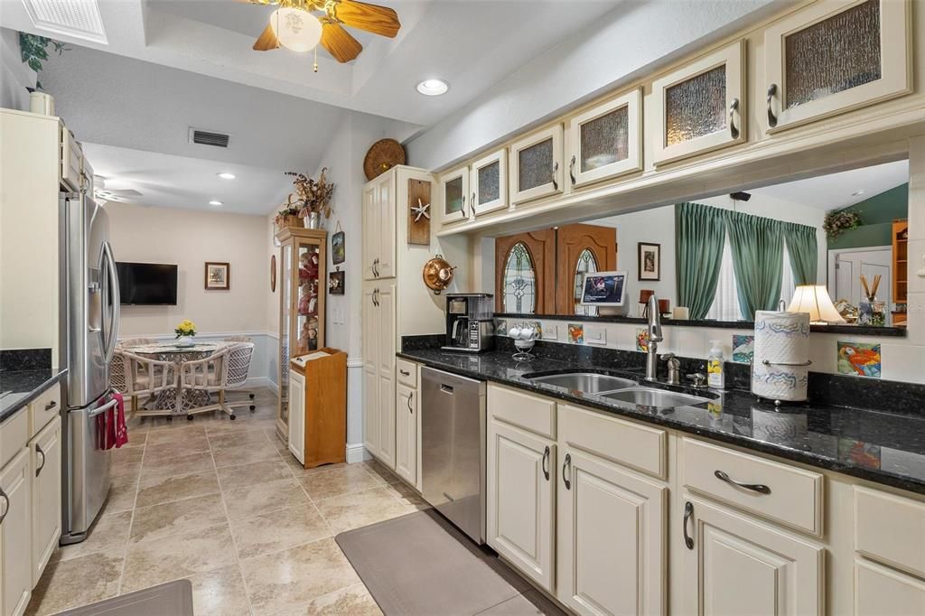 For Sale: $720,000 (4 beds, 2 baths, 2840 Square Feet)