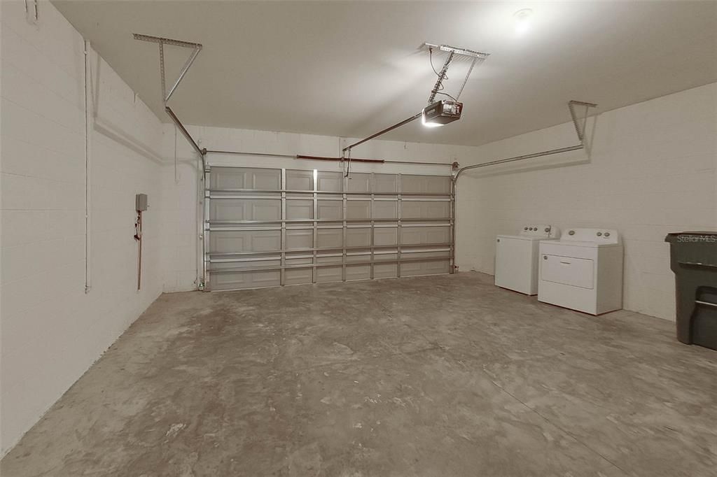 Active With Contract: $2,145 (4 beds, 2 baths, 2007 Square Feet)