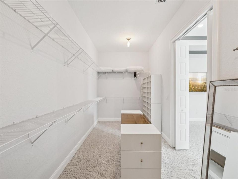 For Sale: $865,000 (4 beds, 3 baths, 2640 Square Feet)