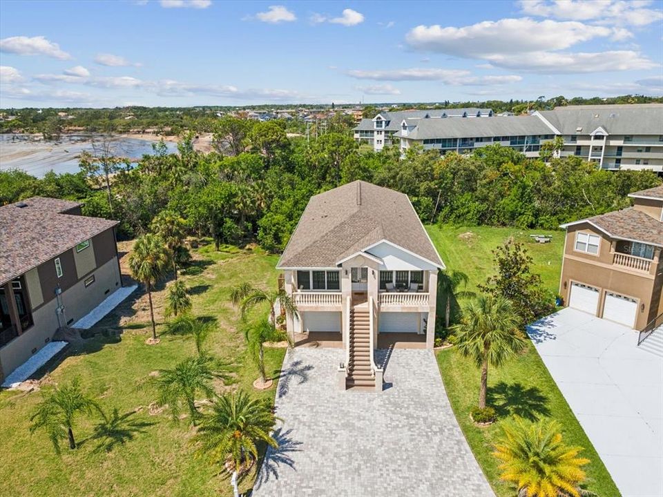 For Sale: $865,000 (4 beds, 3 baths, 2640 Square Feet)