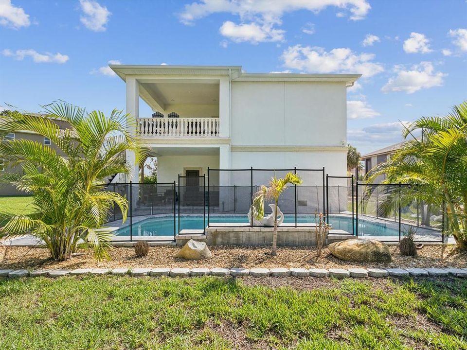For Sale: $865,000 (4 beds, 3 baths, 2640 Square Feet)