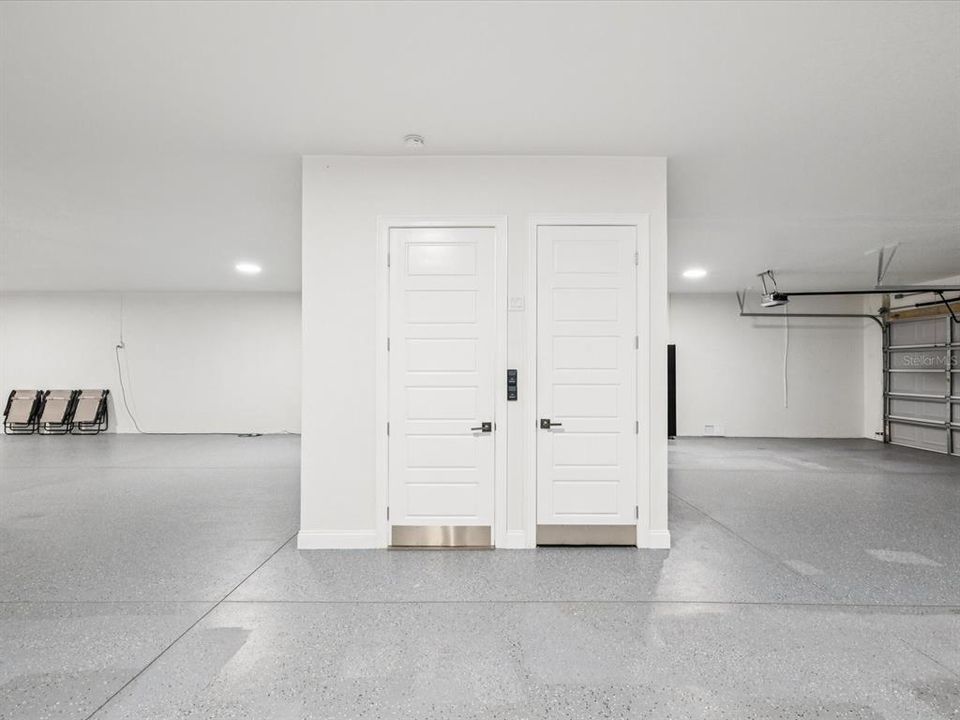 For Sale: $865,000 (4 beds, 3 baths, 2640 Square Feet)