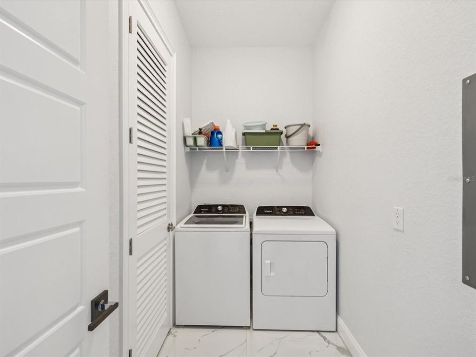 For Sale: $865,000 (4 beds, 3 baths, 2640 Square Feet)