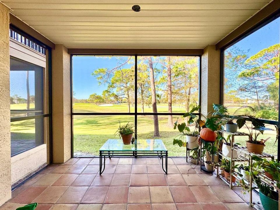 For Rent: $1,600 (1 beds, 1 baths, 713 Square Feet)