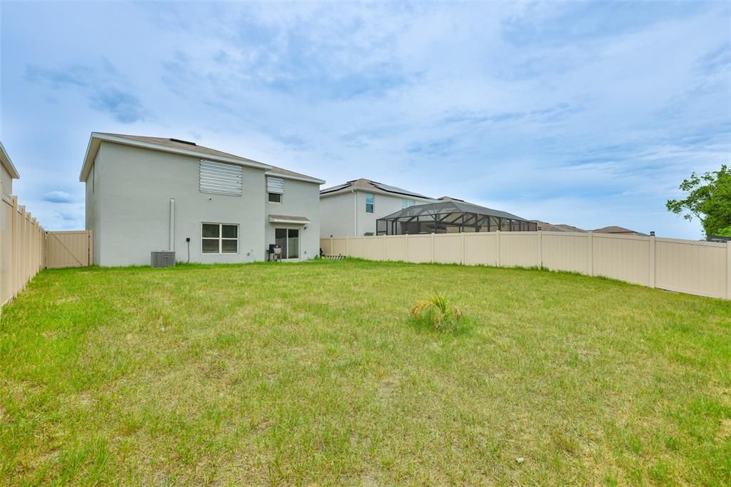 En Venta: $370,000 (4 camas, 3 baños, 2435 Pies cuadrados)