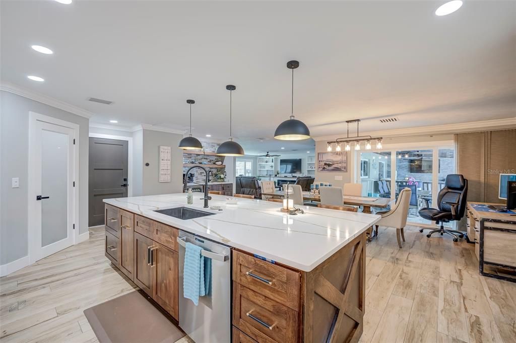 For Sale: $899,900 (3 beds, 3 baths, 2150 Square Feet)