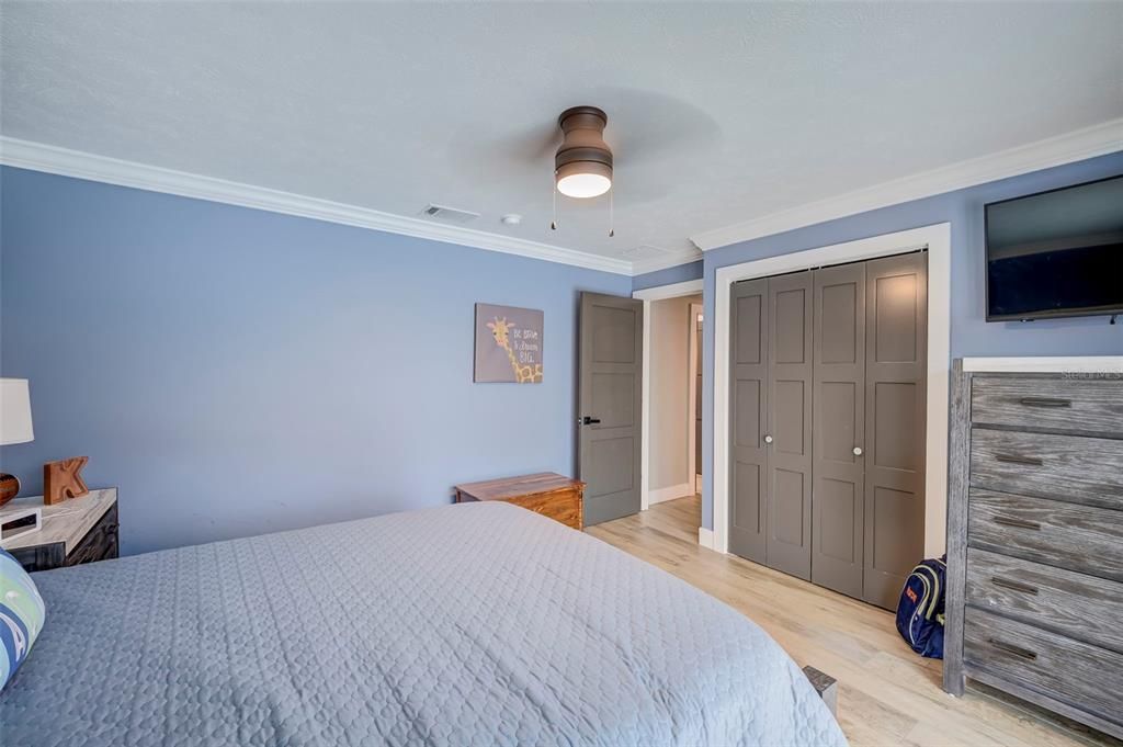 For Sale: $899,900 (3 beds, 3 baths, 2150 Square Feet)