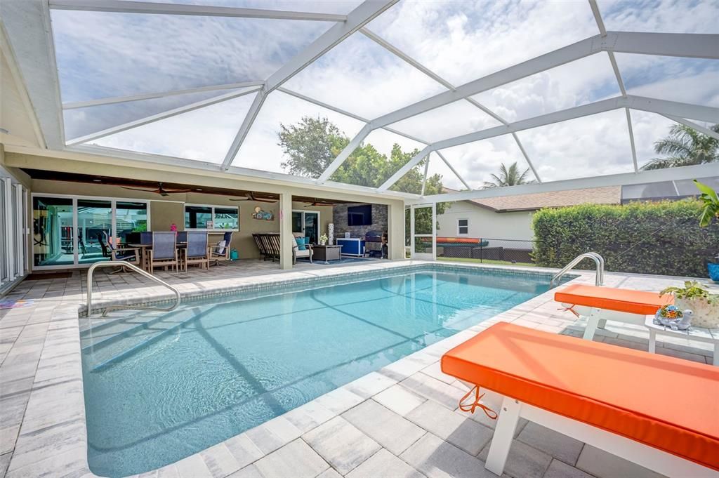 For Sale: $899,900 (3 beds, 3 baths, 2150 Square Feet)