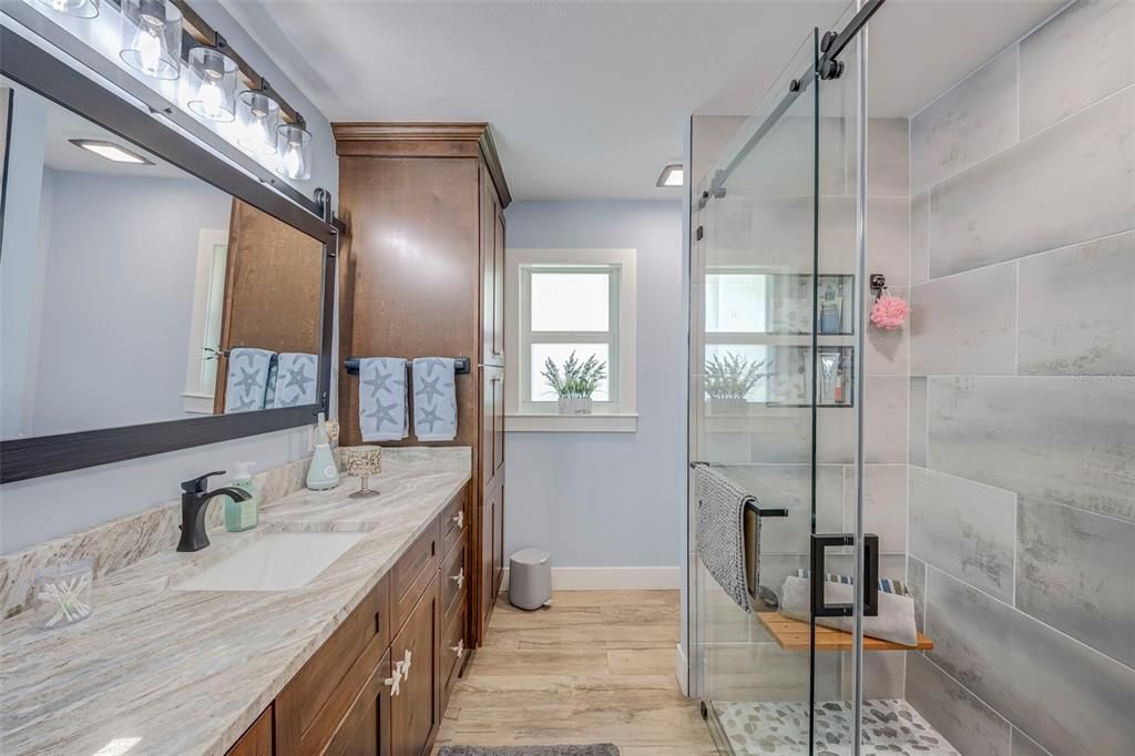 For Sale: $899,900 (3 beds, 3 baths, 2150 Square Feet)