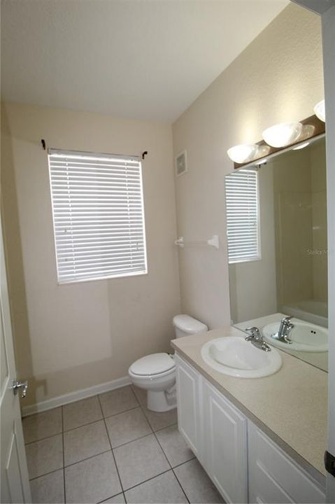 For Rent: $1,800 (3 beds, 2 baths, 1248 Square Feet)