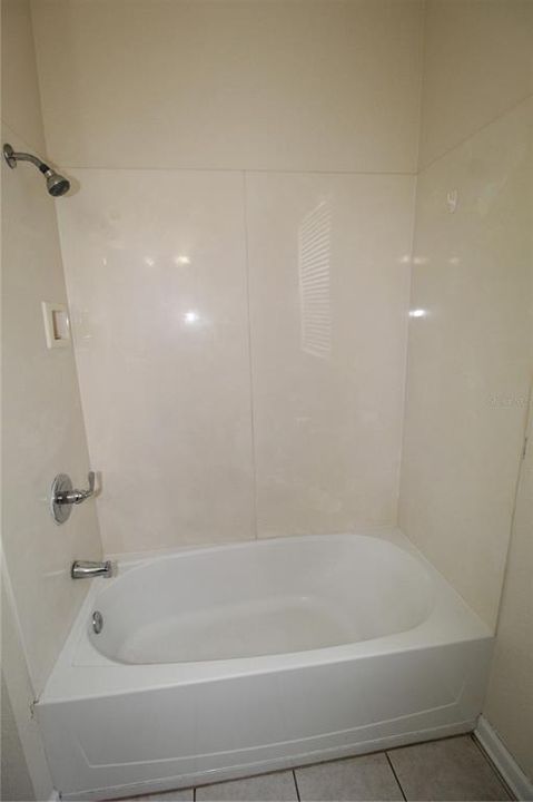 For Rent: $1,800 (3 beds, 2 baths, 1248 Square Feet)