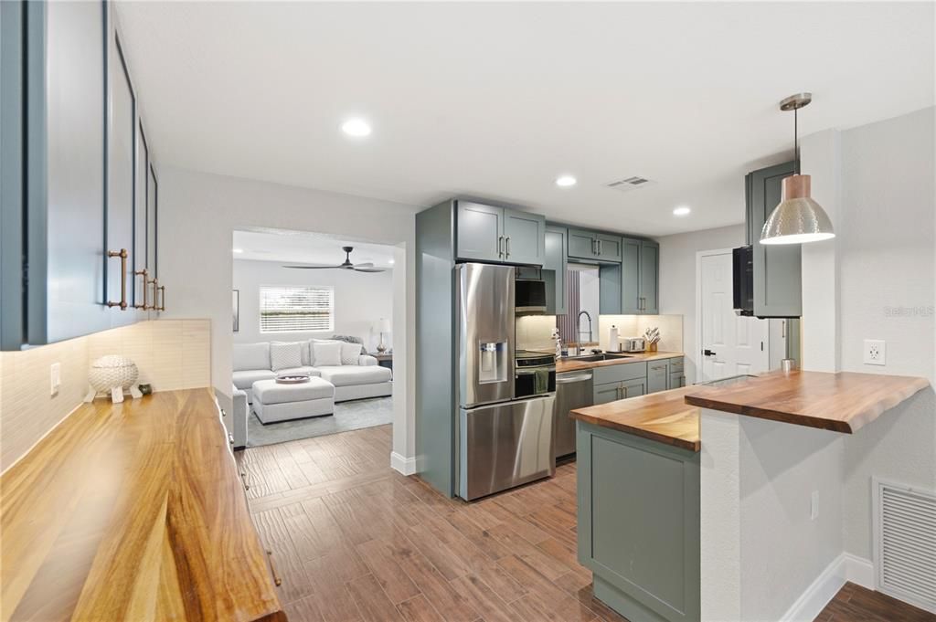 En Venta: $399,999 (4 camas, 2 baños, 1485 Pies cuadrados)