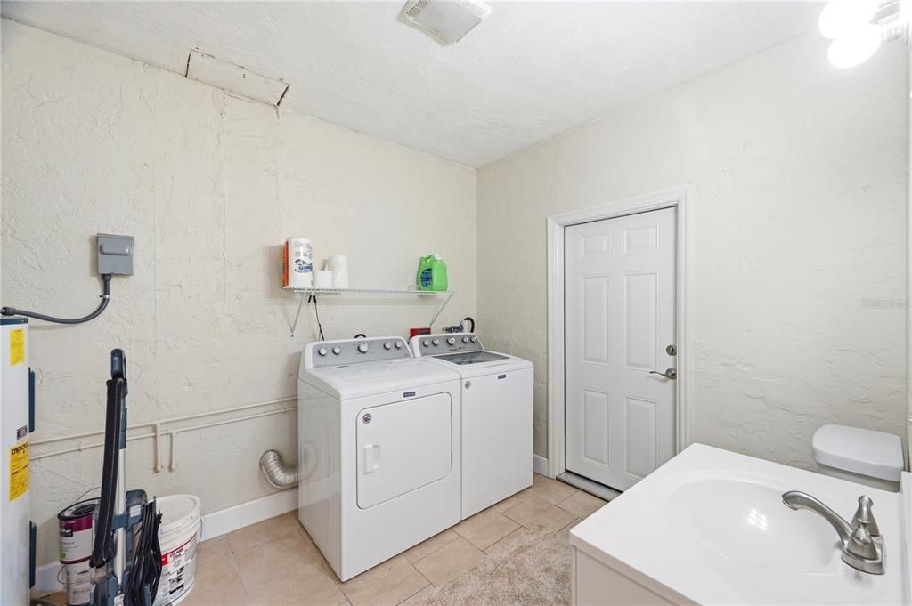 En Venta: $399,999 (4 camas, 2 baños, 1485 Pies cuadrados)