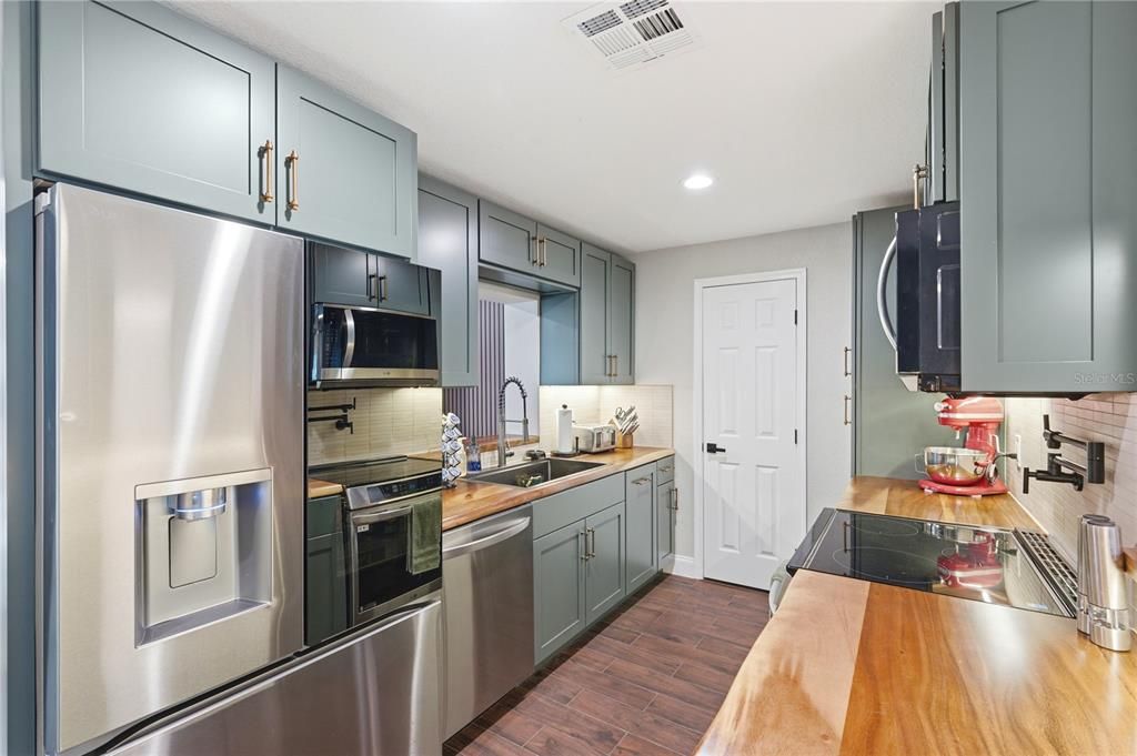 En Venta: $399,999 (4 camas, 2 baños, 1485 Pies cuadrados)