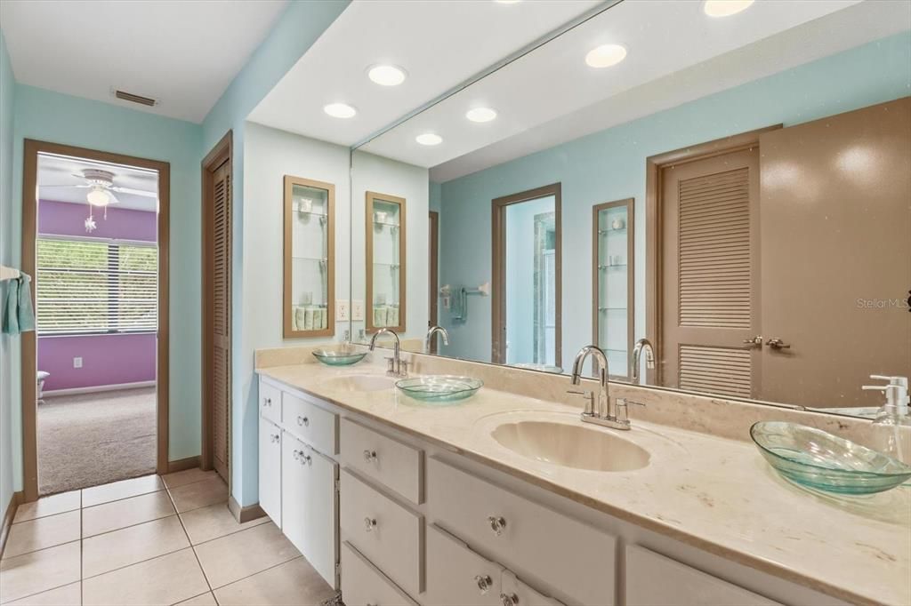 For Sale: $339,000 (4 beds, 2 baths, 2403 Square Feet)