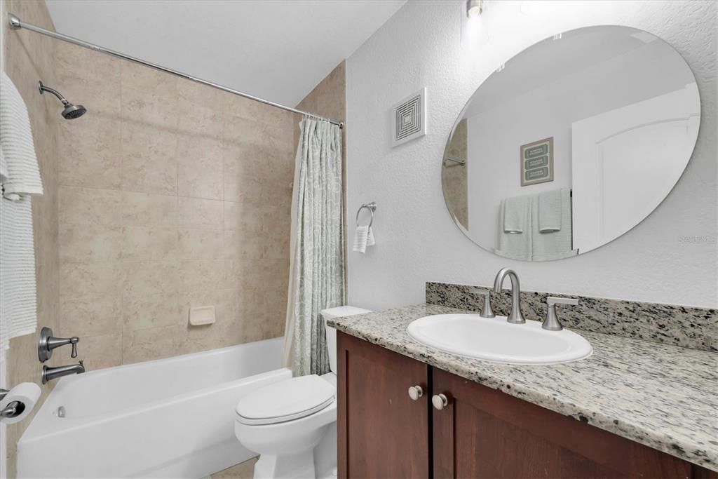 For Rent: $1,875 (1 beds, 1 baths, 660 Square Feet)