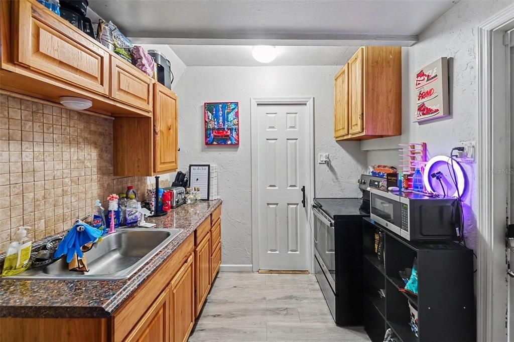 For Sale: $395,000 (6 beds, 0 baths, 1768 Square Feet)