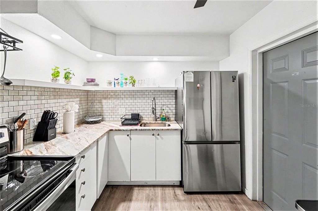 For Sale: $395,000 (6 beds, 0 baths, 1768 Square Feet)