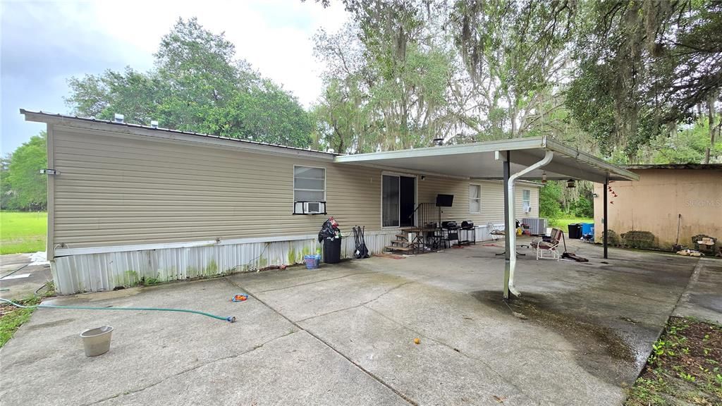 For Sale: $159,999 (3 beds, 3 baths, 1890 Square Feet)
