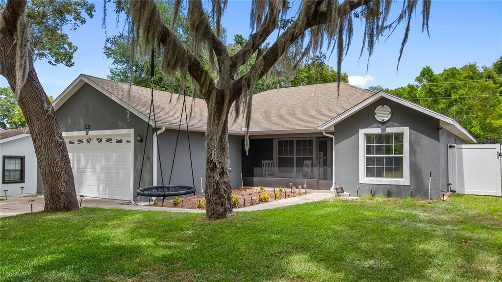 For Sale: $374,900 (3 beds, 2 baths, 1588 Square Feet)