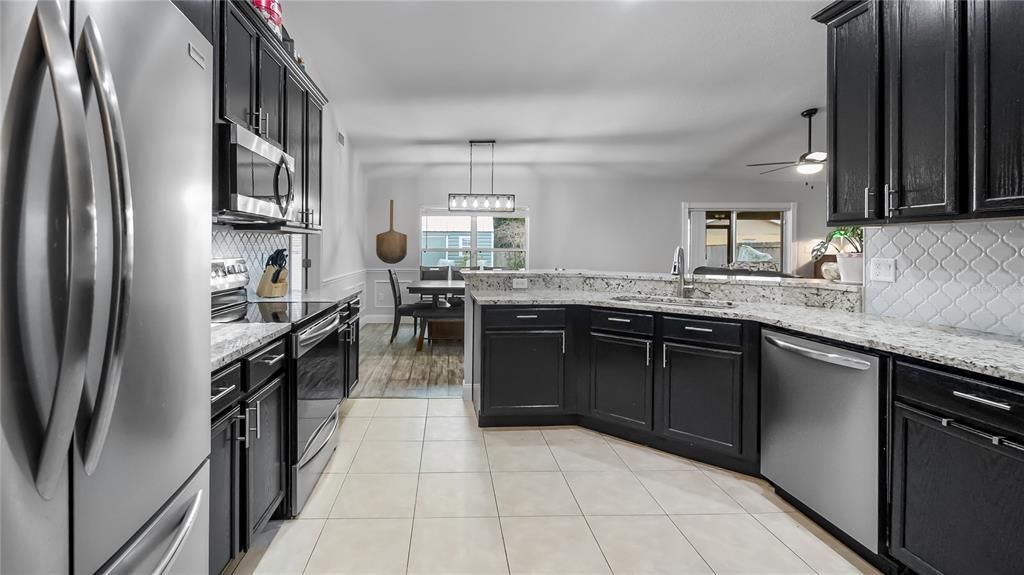 For Sale: $374,900 (3 beds, 2 baths, 1588 Square Feet)