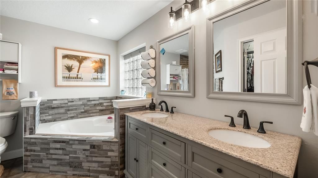 For Sale: $374,900 (3 beds, 2 baths, 1588 Square Feet)