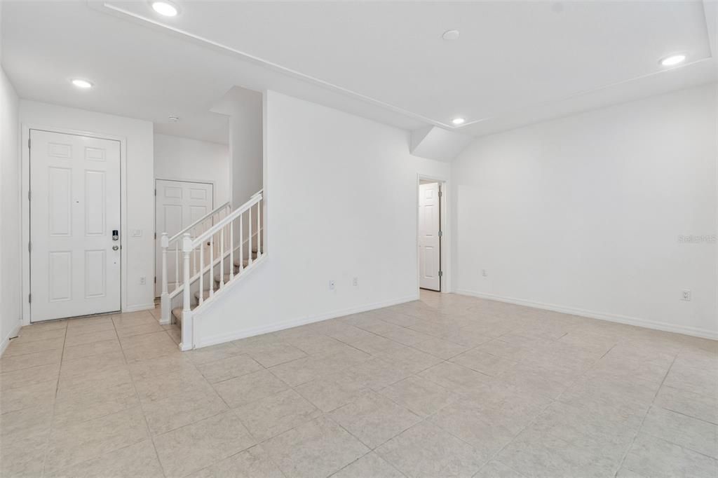 En Renta: $2,200 (3 camas, 2 baños, 1650 Pies cuadrados)