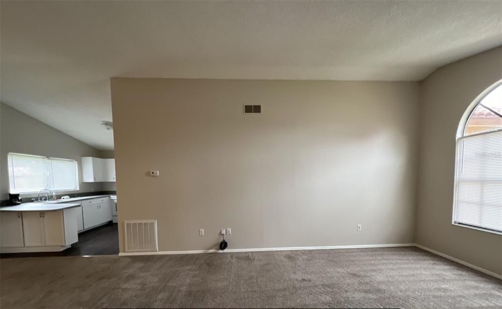 В аренду: $1,575 (3 спален, 2 ванн, 1128 Квадратных фут)