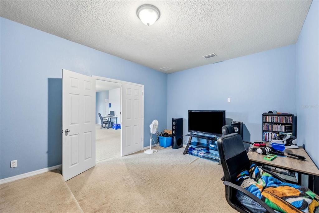 En Venta: $599,999 (6 camas, 4 baños, 4383 Pies cuadrados)