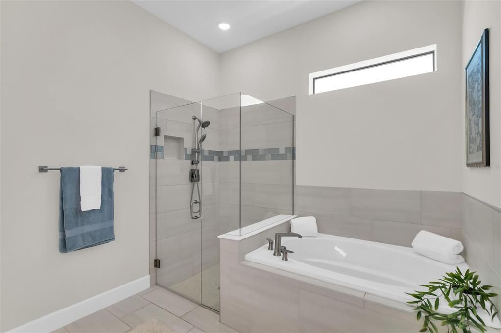 For Sale: $1,500,000 (6 beds, 5 baths, 5323 Square Feet)