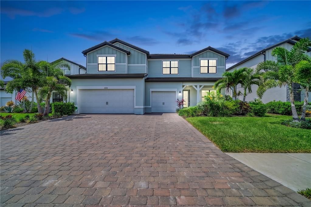 For Sale: $1,500,000 (6 beds, 5 baths, 5323 Square Feet)