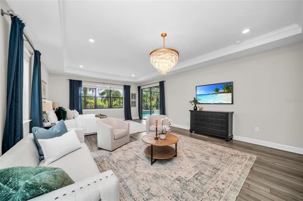 For Sale: $1,500,000 (6 beds, 5 baths, 5323 Square Feet)